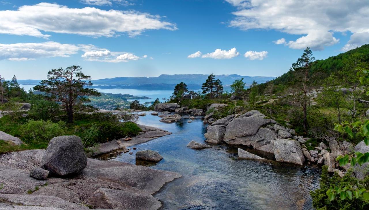 Husnes Sentrum Hotell エクステリア 写真
