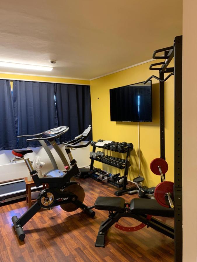 Husnes Sentrum Hotell エクステリア 写真